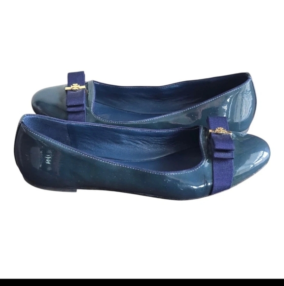 Tory Burch Ballet Flats 10.5 Trudy Ribbon Bow  Navy Patent Leather Gold Logo - Picture 4 of 12